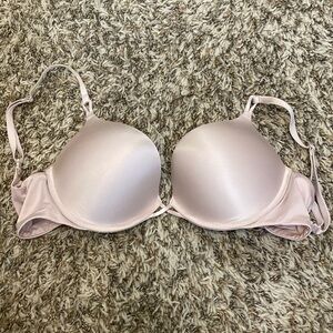 Victorias Secret bombshell plunge push up bra 32D